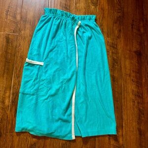 Avon Vntg Wrap Towel